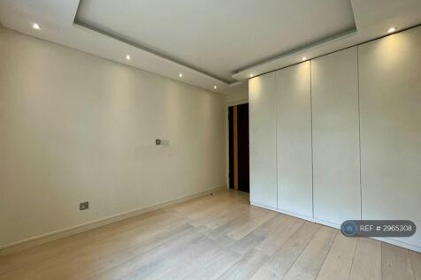 Princes Road, Weybridge, KT13 photo 5