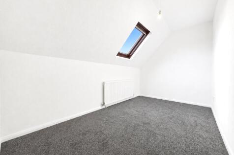 Tudor Court, Noak Bridge, Basildon, Essex, SS15 photo 5