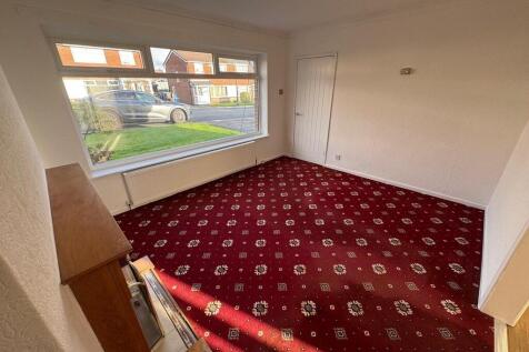 Kensington Drive, Bury photo 4