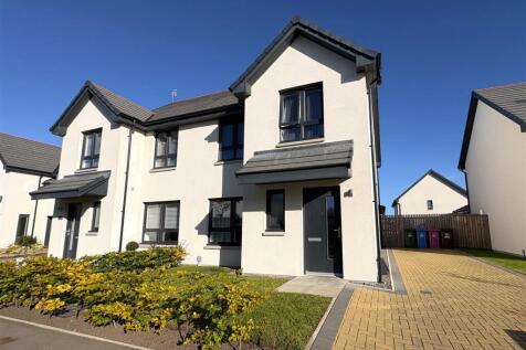 8 BEAUFORT GATE ELGIN