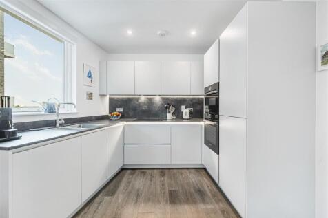 25 Holcombe Court-7.jpg