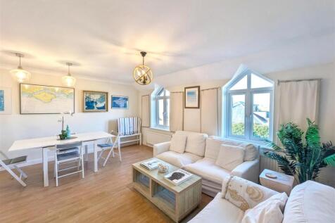 Sitting/Dining Room
