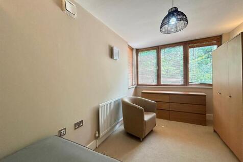 Lorcan Court , Bath Road, West Drayton, UB7 photo 4
