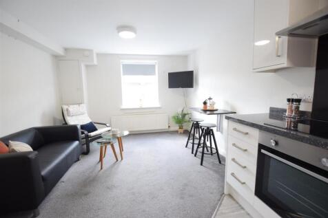 27/28 - Carholme Road - Student Apartment photo 4