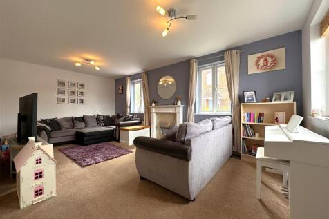Generous Living Room 444