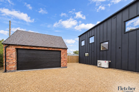 Double Garage/External