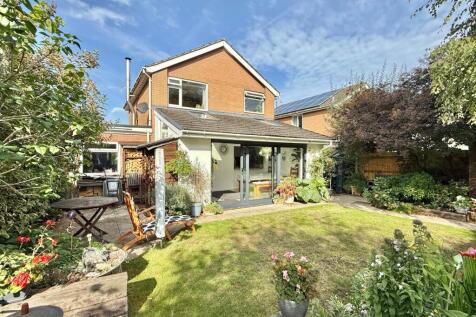 Holm Close, Poulner, Ringwood