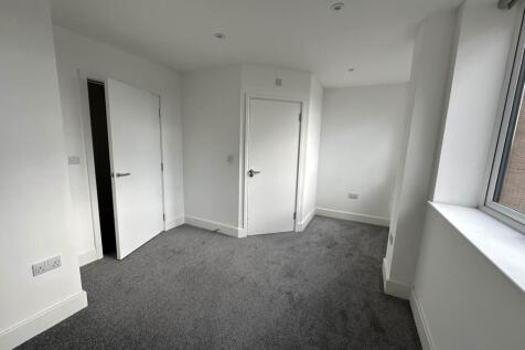 34 Crown House photo 3