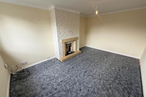 Chequers Close, Pontefract, West Yorkshire, WF8 photo 4