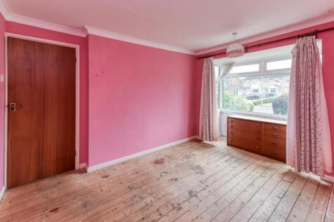 26 Elliotts Lane-bed1.jpg