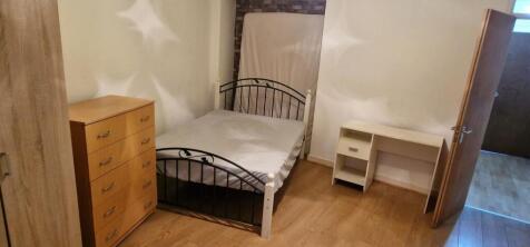 One Bed Flat Newport Road