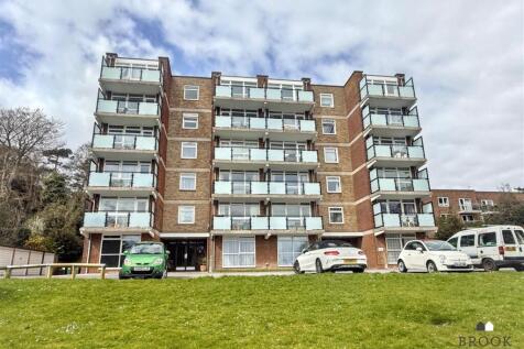 Eastbourne, BN21 - property photo