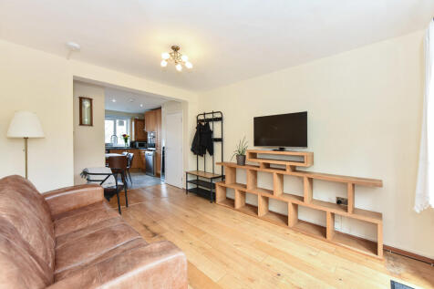 82 parkside estat...