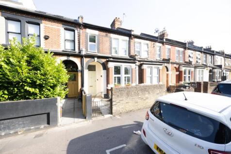 Cann Hall Road, E11