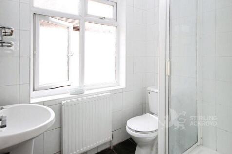 Brox Road, Ottershaw, Chertsey, Surrey, KT16 photo 4