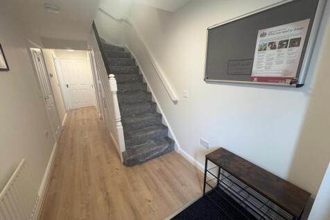 Carlisle Close, Oakley Vale, Corby, NN18 photo 5