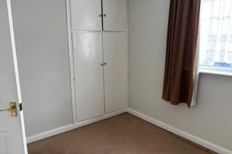 Silverdale Drive, Leicester, Leicestershire, LE4 photo 5
