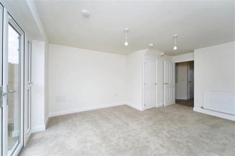 3 bedroom Semi Detached House in Four Acre Drive, Houghton Conquest photo 3