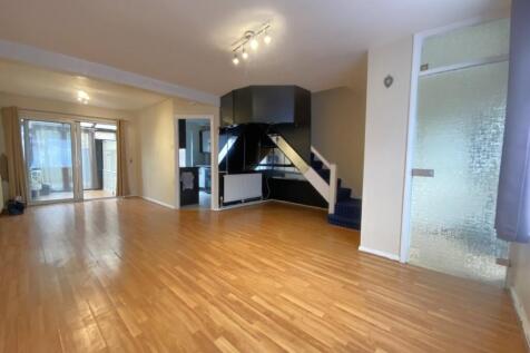 Lilliput Avenue, Northolt photo 5