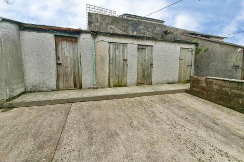 Shared Yard