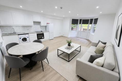 2 bed flat to rent Eastlake Rd, London SE5
