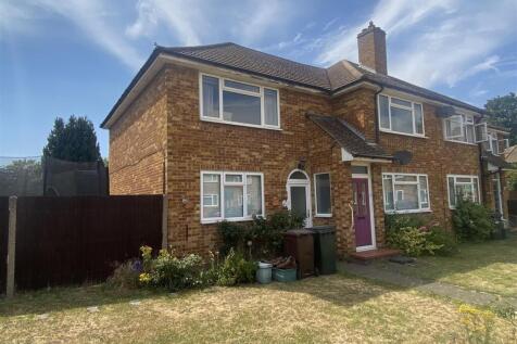 1 Manns Close Exterior.jpeg