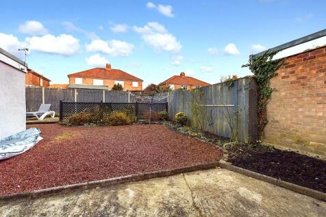 218 Shipton Road - Garden1