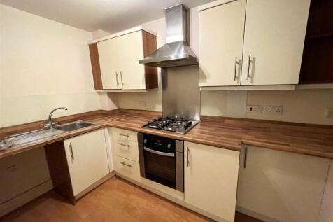 flat 8 westway apartments kitchen.JPG