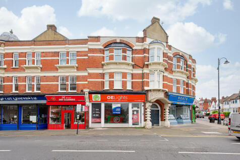 Muswell Hill Broa...