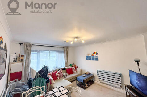 WhatsApp Image 2025-09-15 at 19.31.36 (2)