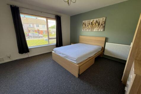 Newnham Place (A) photo 5