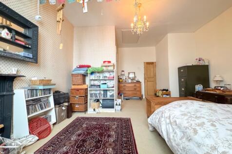 Upleatham EweMove Saltburn-7