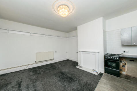Smithies Moor Lane, BATLEY, WF17 9AT photo 4