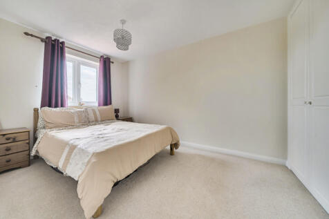 1315362-16-685c04...