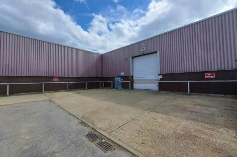 Unit 3 Rear Yard 1.JPG