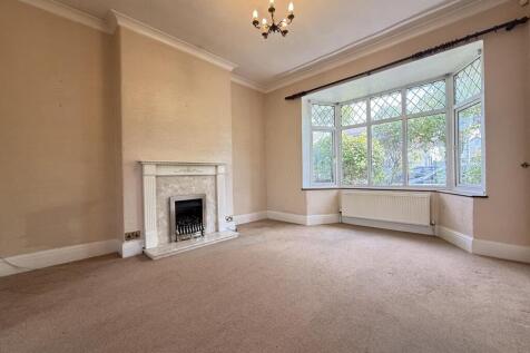 Corondale Road 1 - Lounge Front.jpg