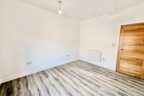 Bed1.JPEG