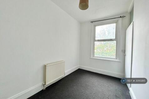 Alma Road, Sheerness, ME12 photo 4