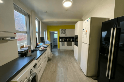 6 Bedroom Semi-Detached HMO