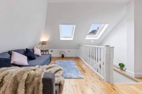 2 bedroom Detached for sale