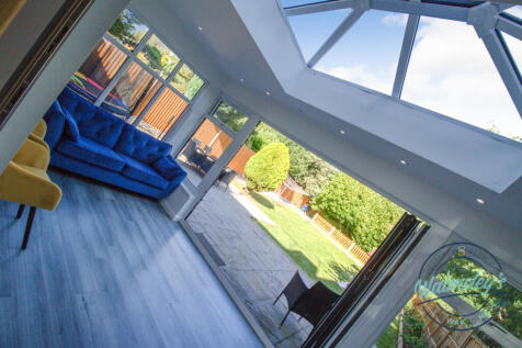 Roof lantern &amp; bifolding doors