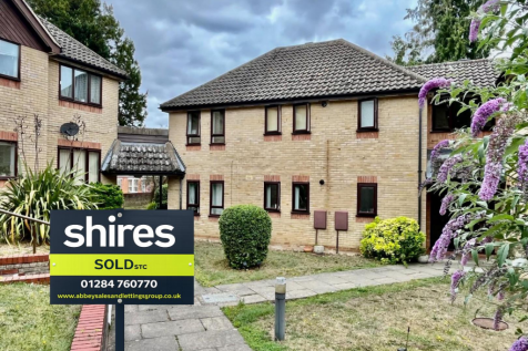 Bury St Edmunds, IP33 - property photo