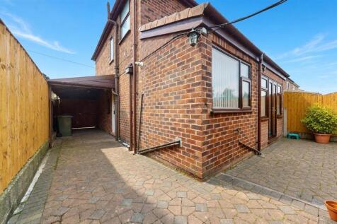 Lawrence Road Car Port