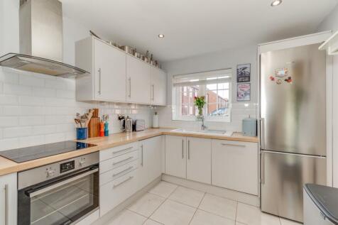 KITCHEN/DINER AND LOUNGE