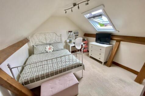 Bramleys Estate Agents - Moor Lane - Gomersal (8).