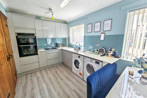 Kitchen Diner - View 2