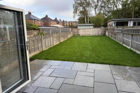 Highfield Park Road, Bredbury, Stockport photo 3
