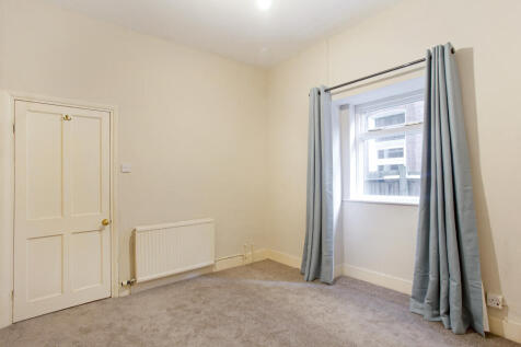 Flat 1, 49 Lebanon P