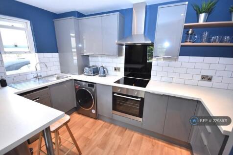 Spacious Kitchen