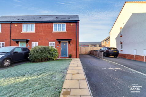 Lichfield, WS13 - property photo
